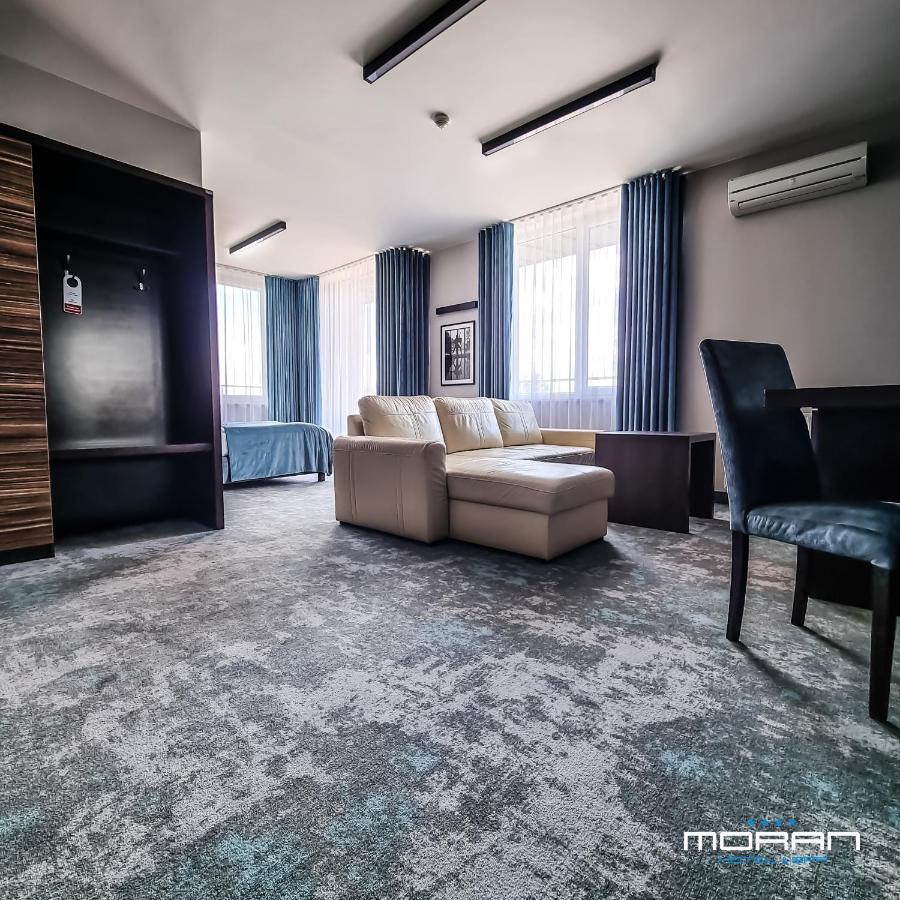 Hotel Moran & Spa Powidz  Bagian luar foto