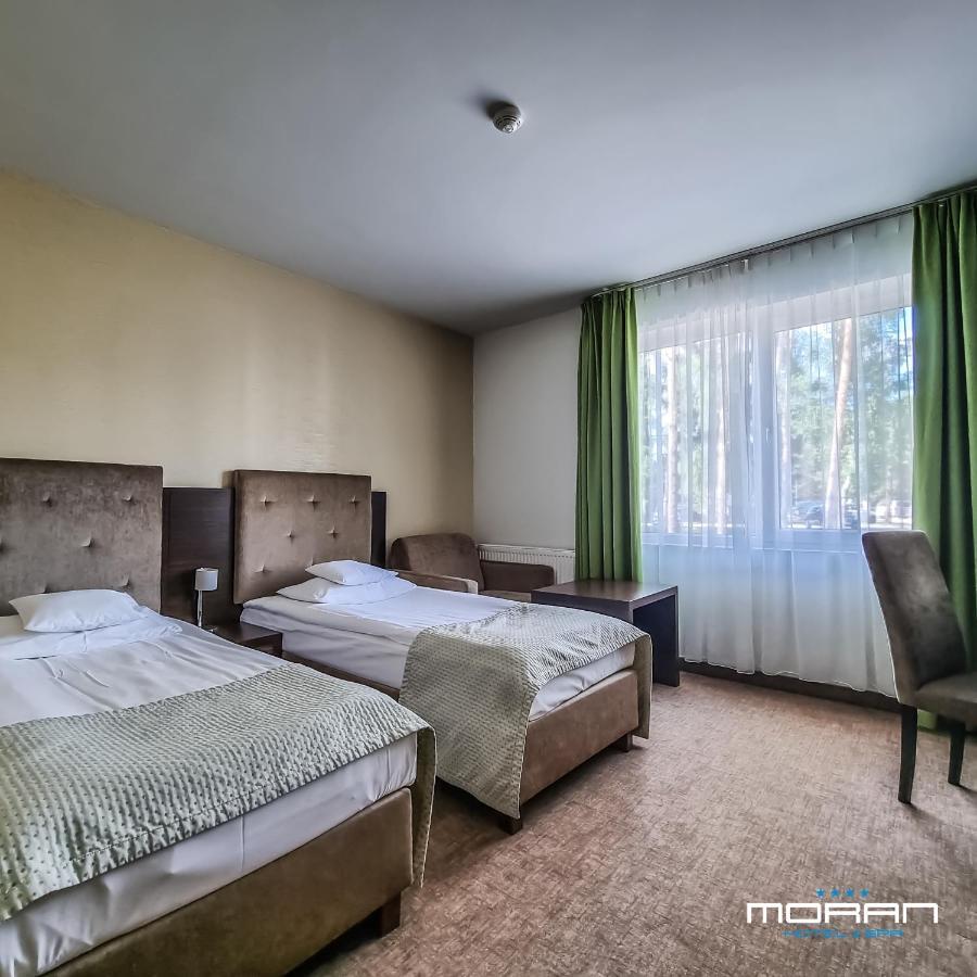 Hotel Moran & Spa Powidz  Bagian luar foto