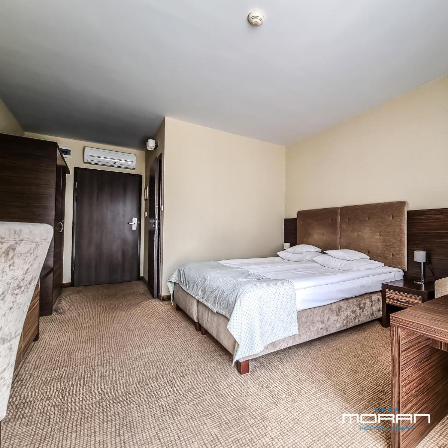 Hotel Moran & Spa Powidz  Bagian luar foto
