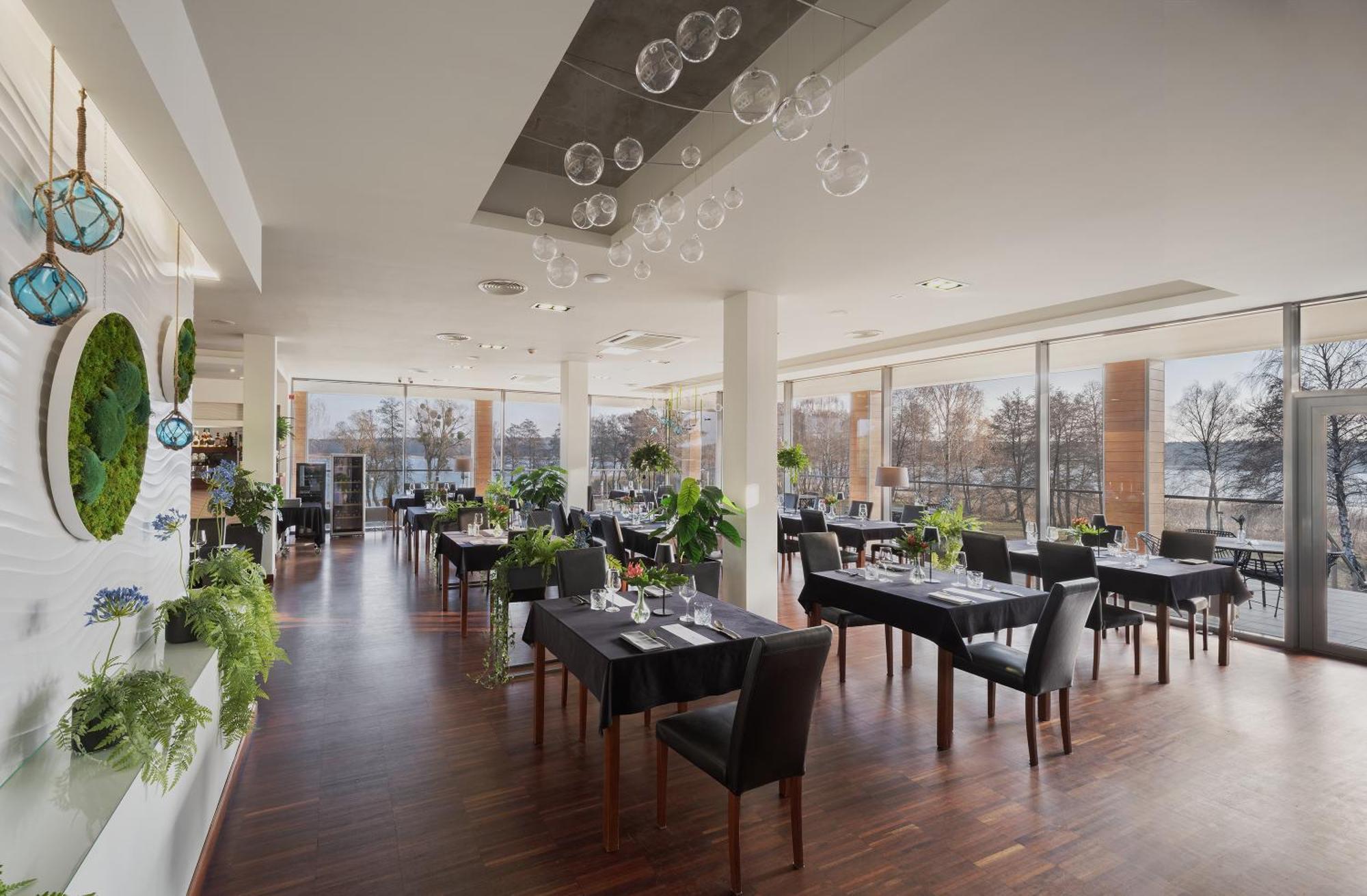 Hotel Moran & Spa Powidz  Bagian luar foto