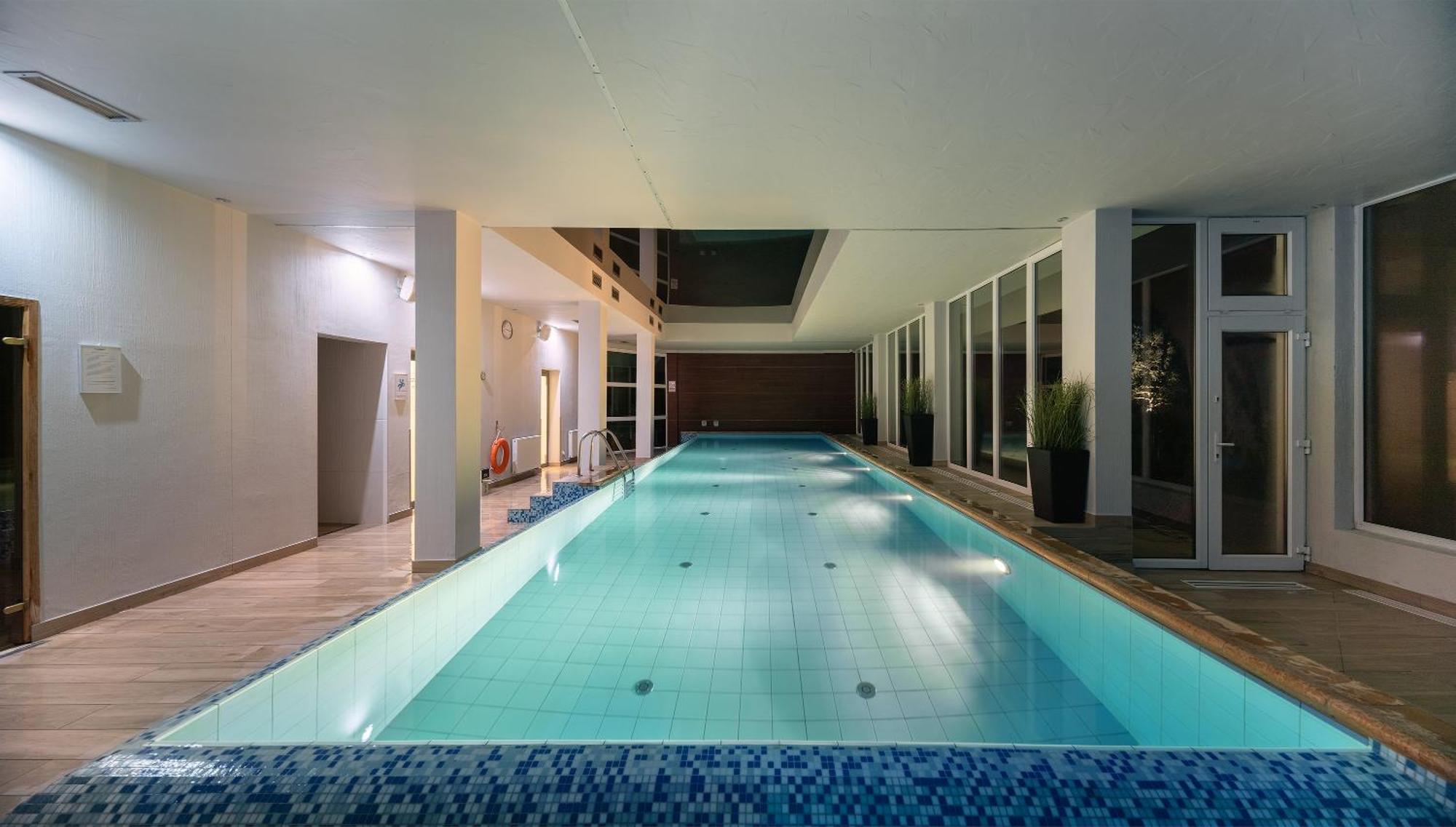 Hotel Moran & Spa Powidz  Bagian luar foto
